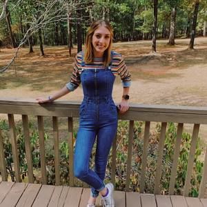 Meet your Posher, Alissa